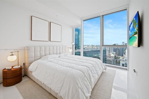 Купить кондоминиум в Майами, Флорида 2 спальни, 133.5м2, № 1951928 - фото 15