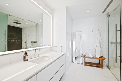 Купить кондоминиум в Майами, Флорида 2 спальни, 133.5м2, № 1951928 - фото 17