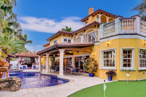 Villa ou maison à Pompano Beach, Floride 6 chambres, 566.7 m2 № 2258140