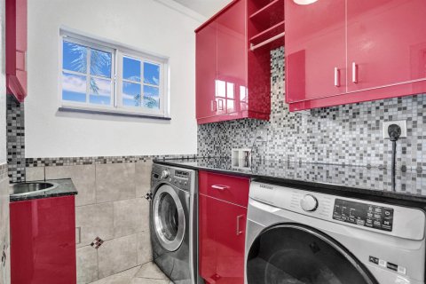 Casa en venta en Pompano Beach, Florida, 6 dormitorios, 566.7 m2 № 2258140 - foto 29