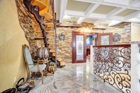 Casa en venta en Pompano Beach, Florida, 6 dormitorios, 566.7 m2 № 2258140 - foto 13