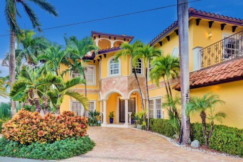 Casa en venta en Pompano Beach, Florida, 6 dormitorios, 566.7 m2 № 2258140 - foto 2