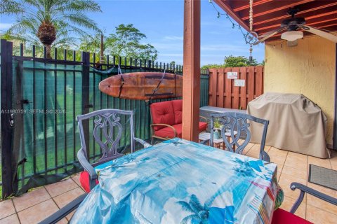Adosado en venta en Dania Beach, Florida, 2 dormitorios, 119.84 m2 № 2044029 - foto 27