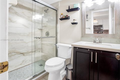 Adosado en venta en Dania Beach, Florida, 2 dormitorios, 119.84 m2 № 2044029 - foto 24