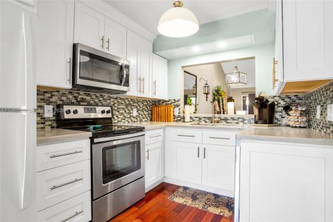 Adosado en venta en Dania Beach, Florida, 2 dormitorios, 119.84 m2 № 2044029 - foto 14