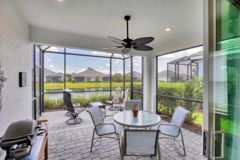 House in Bradenton, Florida 2 bedrooms, 150.22 sq.m. № 1760560 - photo 4