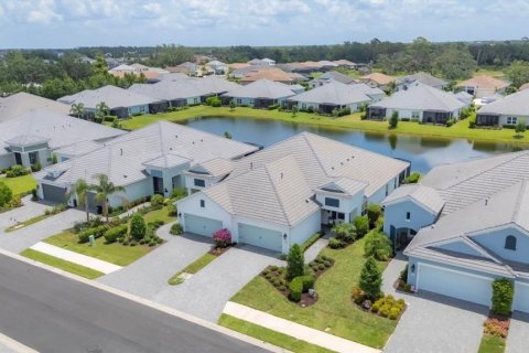 House in Bradenton, Florida 2 bedrooms, 150.22 sq.m. № 1760560 - photo 7