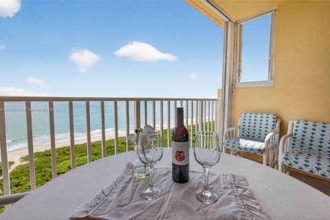 Condo in St. Lucie, Florida, 2 bedrooms  № 1930291 - photo 6