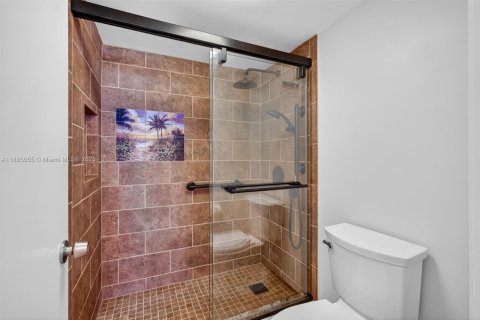 Condo in St. Lucie, Florida, 2 bedrooms  № 1930291 - photo 21
