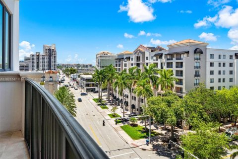 Condo in Coral Gables, Florida, 5 bedrooms  № 1788451 - photo 12