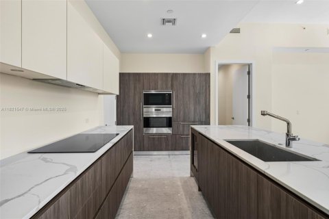 Condo in Coral Gables, Florida, 5 bedrooms  № 1788451 - photo 9