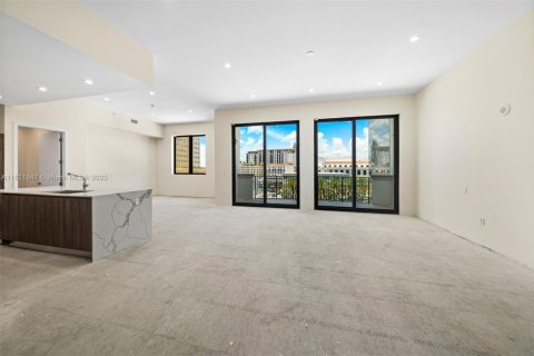 Condo in Coral Gables, Florida, 5 bedrooms  № 1788451 - photo 1