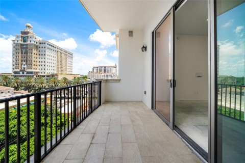 Condo in Coral Gables, Florida, 5 bedrooms  № 1788451 - photo 15