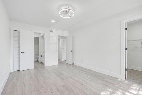 Condo in Orlando, Florida, 2 bedrooms № 2224340 - photo 23
