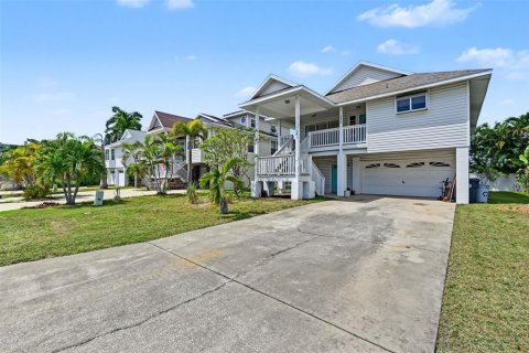 Casa en Treasure Island, Florida 2 dormitorios, 118.26 m2 № 2385626