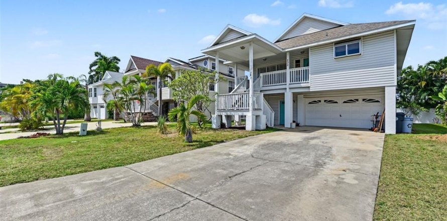 Casa en Treasure Island, Florida 2 dormitorios, 118.26 m2 № 2385626