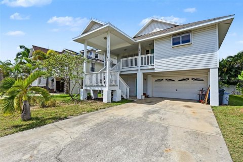 Casa en venta en Treasure Island, Florida, 2 dormitorios, 118.26 m2 № 2385626 - foto 3