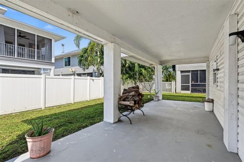 Casa en venta en Treasure Island, Florida, 2 dormitorios, 118.26 m2 № 2385626 - foto 24