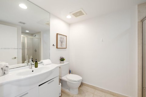 Condominio en venta en Miami, Florida, 2 dormitorios, 119.47 m2 № 1981495 - foto 12