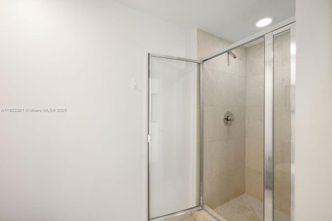 Condominio en venta en Miami, Florida, 2 dormitorios, 119.47 m2 № 1981495 - foto 15