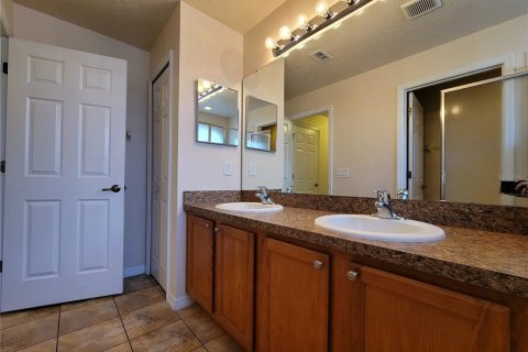 House in Kissimmee, Florida 3 bedrooms, 130.53 sq.m. № 1829927 - photo 10