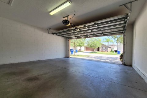 House in Kissimmee, Florida 3 bedrooms, 130.53 sq.m. № 1829927 - photo 12