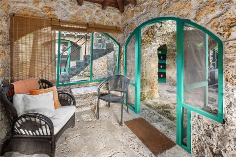 Condo in Coral Gables, Florida, 1 bedroom  № 1794476 - photo 10
