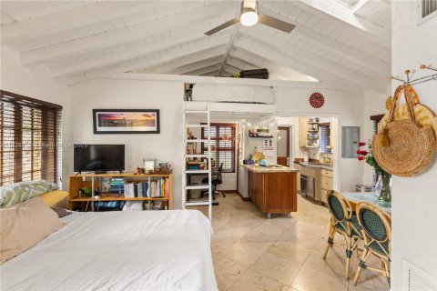Condo in Coral Gables, Florida, 1 bedroom  № 1794476 - photo 3