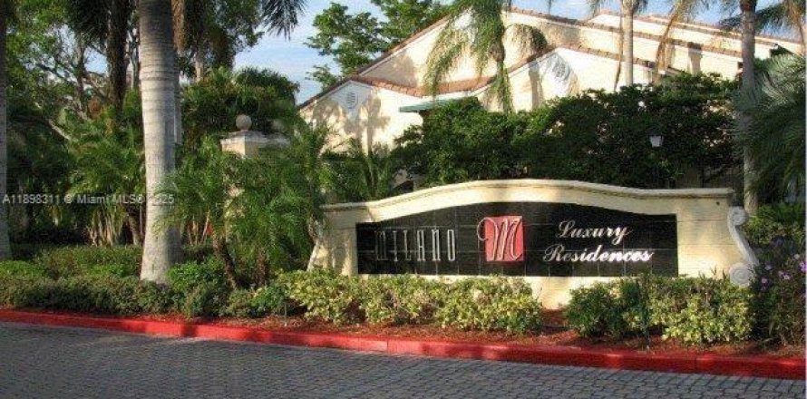 Кондоминиум с 2 спальнями в Уэст-Палм-Бич, Флорида № 1949471