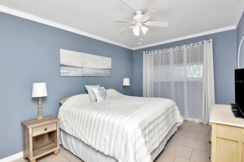 Condo in Gulfport, Florida, 1 bedroom  № 1612588 - photo 17