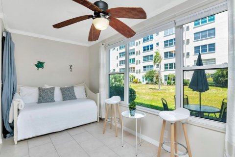 Condo in Gulfport, Florida, 1 bedroom  № 1612588 - photo 15