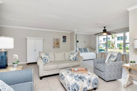 Condo in Gulfport, Florida, 1 bedroom  № 1612588 - photo 12