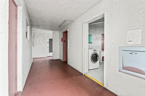 Купить кондоминиум в Палм Спрингс, Флорида 4 комнаты, 83.61м2, № 2083093 - фото 20