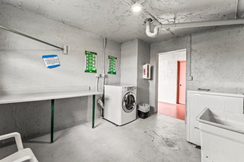 Купить кондоминиум в Палм Спрингс, Флорида 4 комнаты, 83.61м2, № 2083093 - фото 21