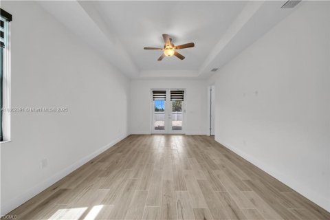 Casa en venta en Cape Coral, Florida, 3 dormitorios № 1890838 - foto 21
