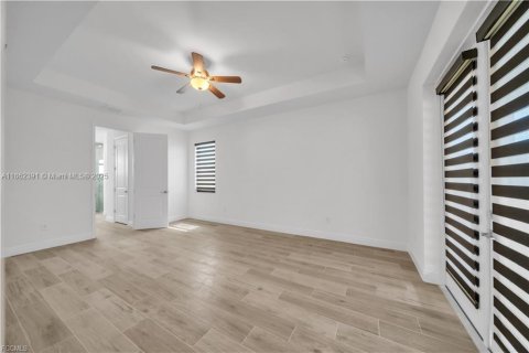 Casa en venta en Cape Coral, Florida, 3 dormitorios № 1890838 - foto 20