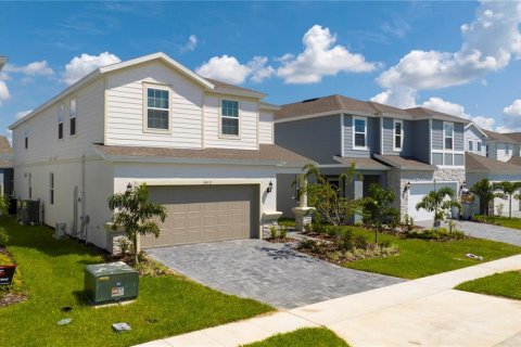 House in Davenport, Florida 6 bedrooms, 289.2 sq.m. № 1613235 - photo 2