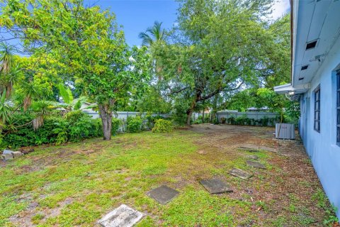 House in Miami Gardens, Florida 3 bedrooms, 154.5 sq.m. № 1874249 - photo 15
