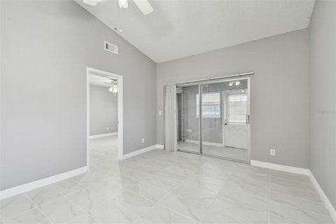 House in Largo, Florida 2 bedrooms, 96.25 sq.m. № 1838410 - photo 14