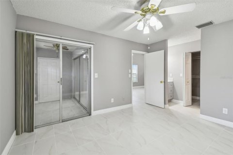 House in Largo, Florida 2 bedrooms, 96.25 sq.m. № 1838410 - photo 17