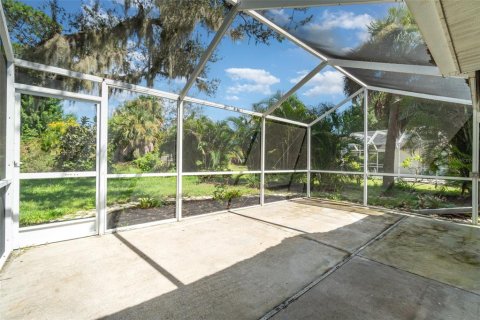 House in Punta Gorda, Florida 3 bedrooms, 157.47 sq.m. № 1910862 - photo 29