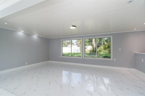 House in Punta Gorda, Florida 3 bedrooms, 157.47 sq.m. № 1910862 - photo 16