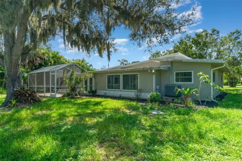 House in Punta Gorda, Florida 3 bedrooms, 157.47 sq.m. № 1910862 - photo 30