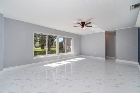 House in Punta Gorda, Florida 3 bedrooms, 157.47 sq.m. № 1910862 - photo 11