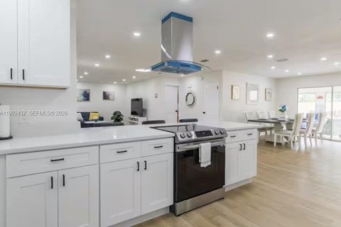 Casa en venta en Orlando, Florida, 4 dormitorios, 192.68 m2 № 2183843 - foto 13