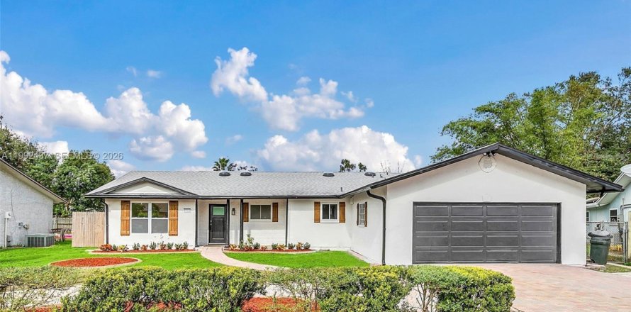 Casa en Orlando, Florida 4 dormitorios, 192.68 m2 № 2183843