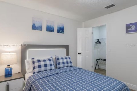 Casa en venta en Orlando, Florida, 4 dormitorios, 192.68 m2 № 2183843 - foto 25