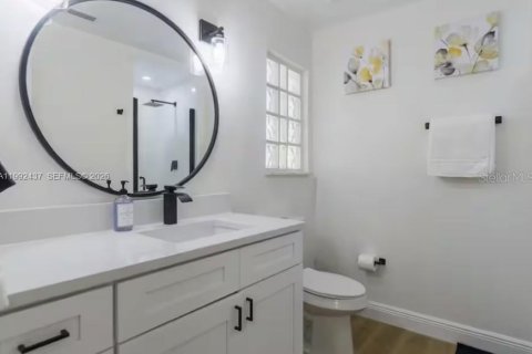 Casa en venta en Orlando, Florida, 4 dormitorios, 192.68 m2 № 2183843 - foto 20