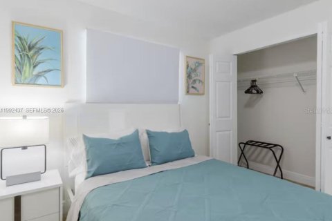 Casa en venta en Orlando, Florida, 4 dormitorios, 192.68 m2 № 2183843 - foto 23
