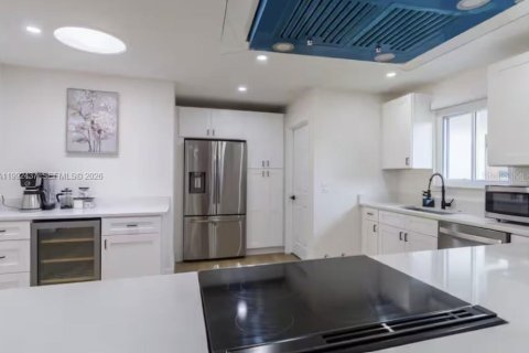 Casa en venta en Orlando, Florida, 4 dormitorios, 192.68 m2 № 2183843 - foto 15